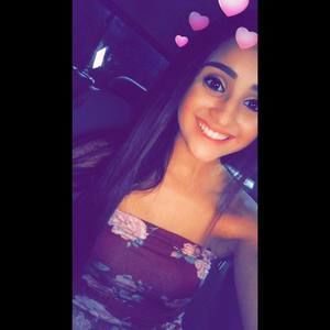 Meet your Posher, Alyssa renae